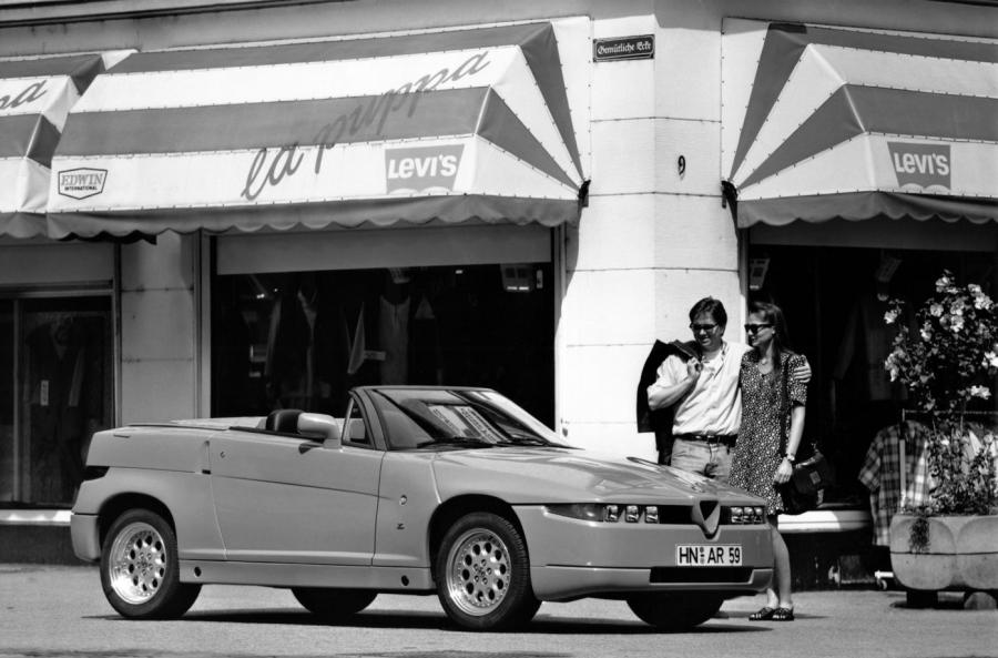  Alfa Romeo R.Z. (162D) 1992 года  (фото 10 из 23)